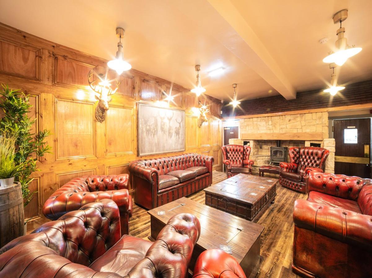 Churchill'S Hotel Wombwell Exteriör bild